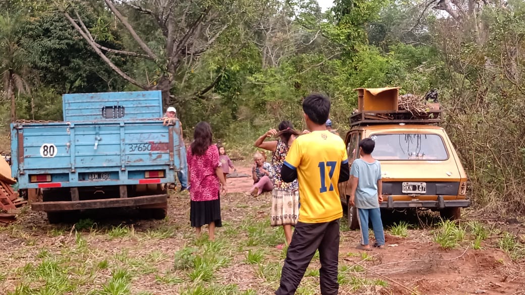 En este momento estás viendo Mbokajaty: regresó la familia que intrusó el territorio en julio y había sido obligada a retirarse